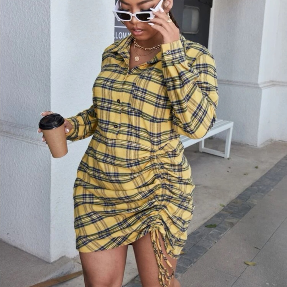 Drawstring ruched plaid dress